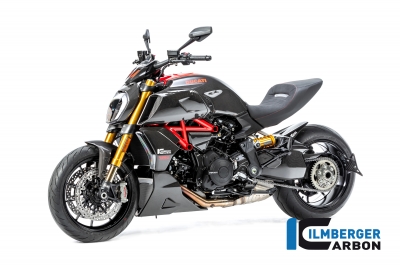 Paracalore scarico in carbonio su collettore Ducati Diavel 1260