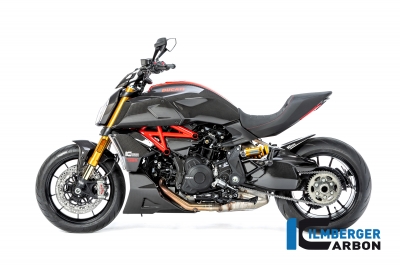 Paracalore scarico in carbonio su collettore Ducati Diavel 1260