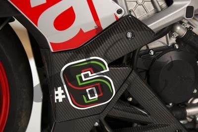 Spoiler motore in carbonio Ilmberger 3 pezzi Aprilia Tuono V4