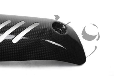 Proteccin trmica del escape Carbon Ilmberger en el colector Ducati Monster 821