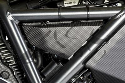 Carbon Ilmberger Abdeckung unterm Rahmen Set Ducati Scrambler Sixty 2