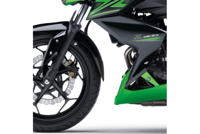 Puig stnkskrmsfrlngning fr framhjul Kawasaki Z300