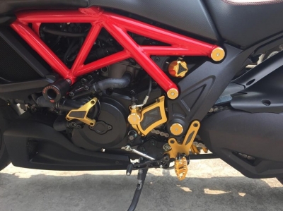 Juego tapas cuadro Ducati Diavel