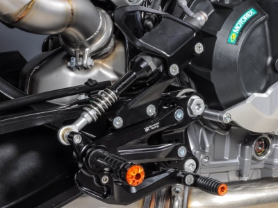 Sistema di pedane Bonamici Racing KTM Super Duke R 1290