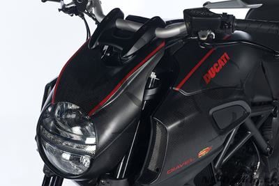 Carbon Ilmberger Lampenverkleidung Ducati Diavel