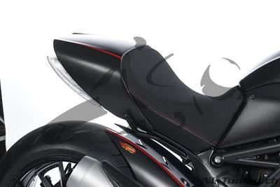 Carbon Ilmberger seat cover Ducati Diavel