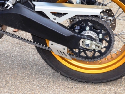 Cubrecadena inferior Ducabike Ducati Scrambler Desert Sled
