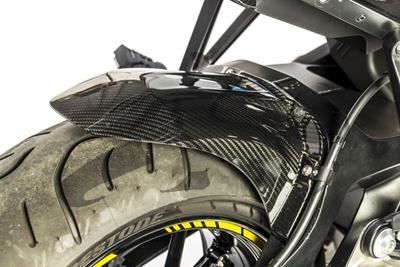 Cubre rueda trasero de carbono Ilmberger con protector de cadena BMW S 1000 XR