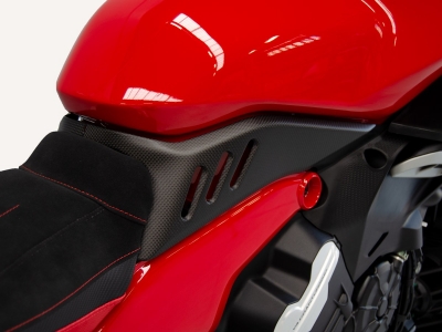 Juego tapas laterales carbono Ducabike Ducati Diavel V4