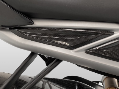 DBK Carbon side covers set Triumph Street Triple 765