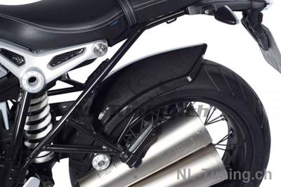 Aile arrire Carbon Ilmberger avec ESA BMW R NineT Racer