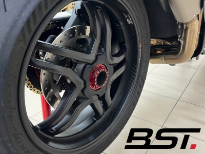 BST Rapid Tek Carbon Felgensatz Ducati Multistrada V4 Pikes Peak