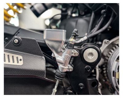 MOTO CORSE Juego de dep�sito de freno y embrague set Ducati Diavel V4