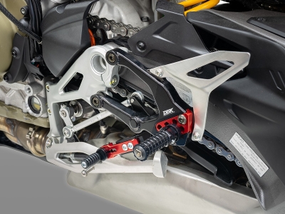 DBK Fussrastenanlage Ducati Streetfighter V4