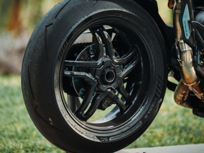 BST Rapid Tek Carbon Felgensatz BMW S 1000 RR