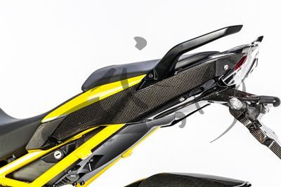 Funda lateral de carbono Ilmberger en juego de asiento BMW R 1200 RS