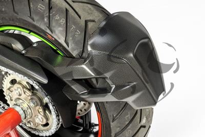 Carbon Ilmberger spatscherm achter Ducati Multistrada 1200