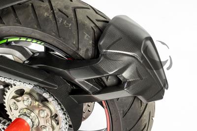 Carbon Ilmberger spatscherm achter Ducati Multistrada 1200