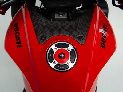 DBK Tankdeckel Ducati Streetfighter V2