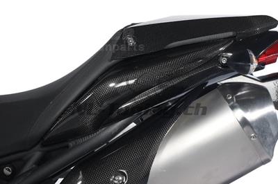 Juego cubre asiento lateral carbono Ilmberger Triumph Speed Triple 1050