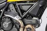 Cubrecorreas de carbono Ilmberger horizontal Ducati Scrambler Icon