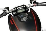 Cubierta de instrumentos Ilmberger de carbono en depsito Ducati Diavel