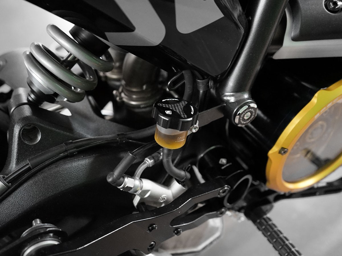 REAR FLUID RESERVOIR CAP Moto Guzzi V100 Mandello